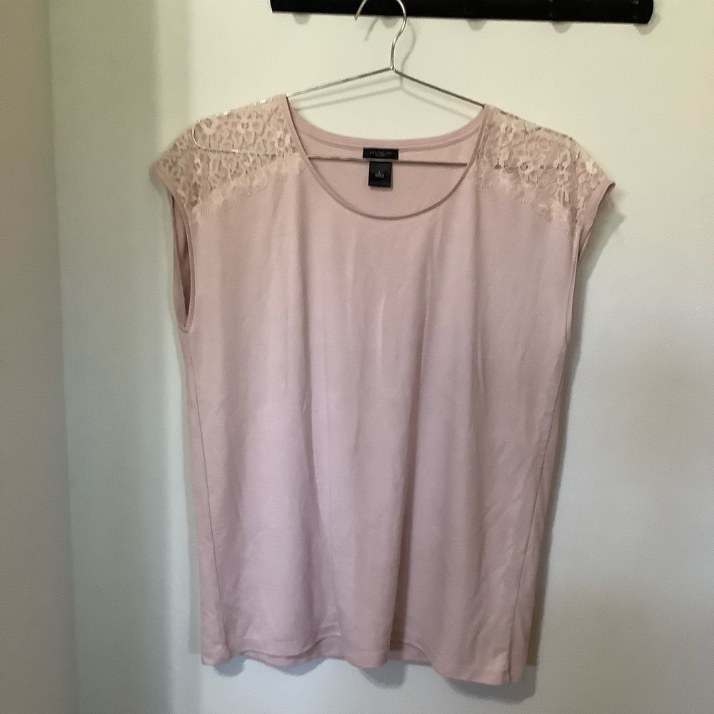 ANN TAYLOR Blush Short Sleeve Top (NWOT)